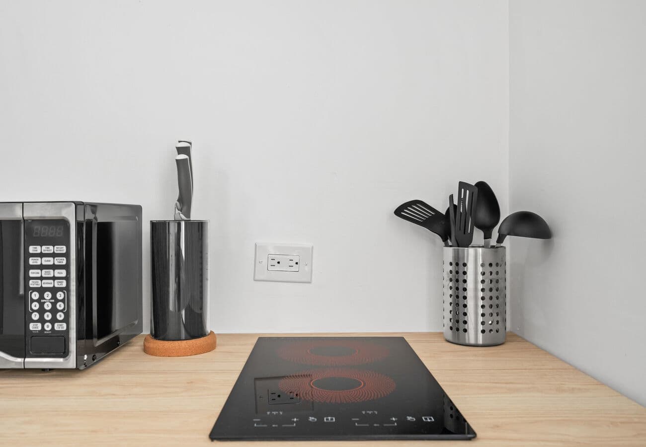 Induction cooktop, microwave and cooking basics