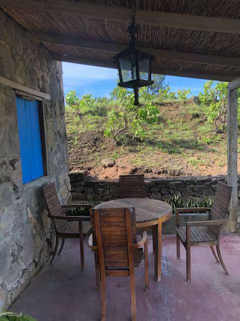 Cabaña de piedra volcánica | Para 8 | Carrizal · foto 38