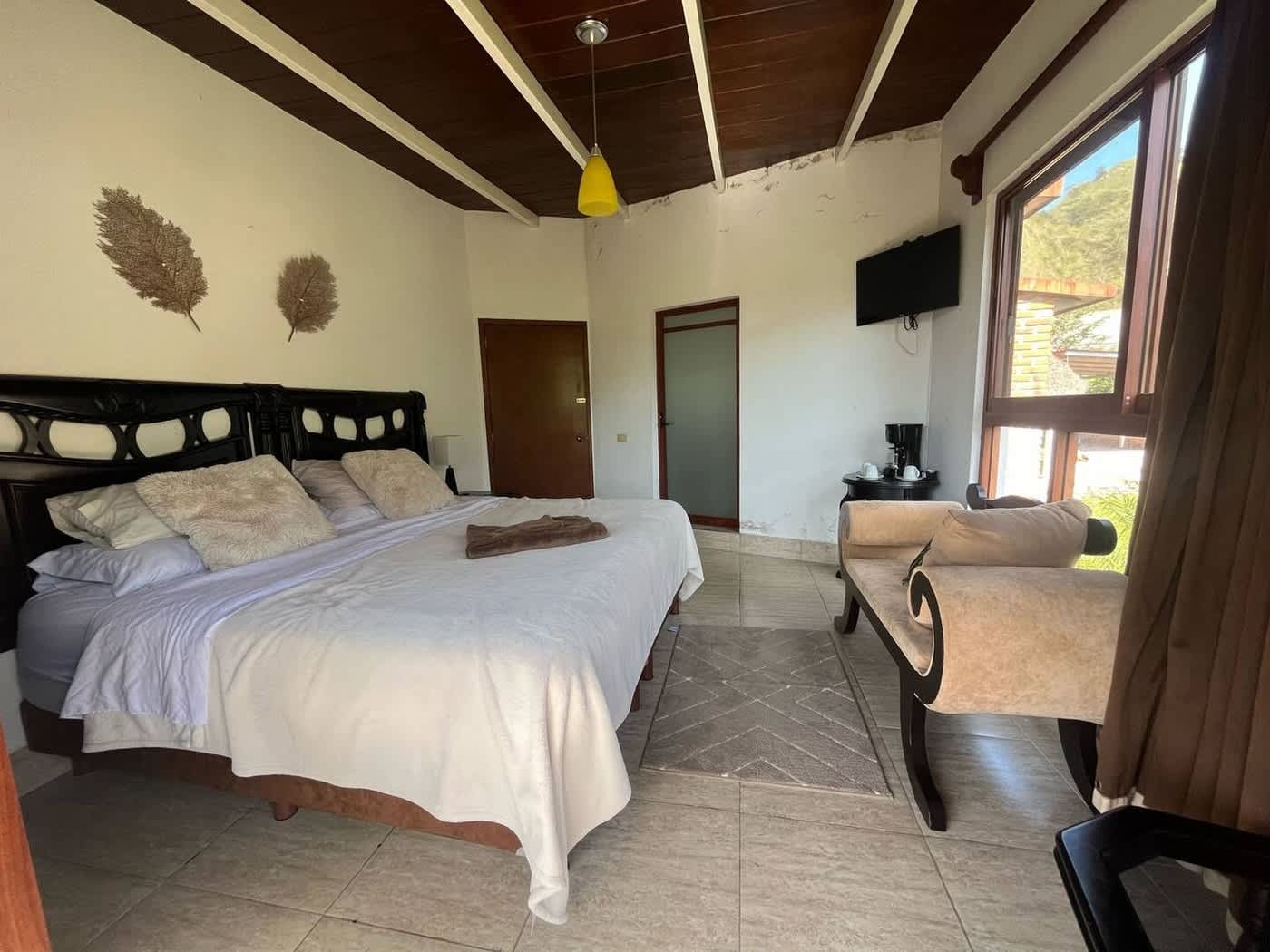 Villa Casa Blanca | 4BR Coastal Escape | Xalapa · photo 18