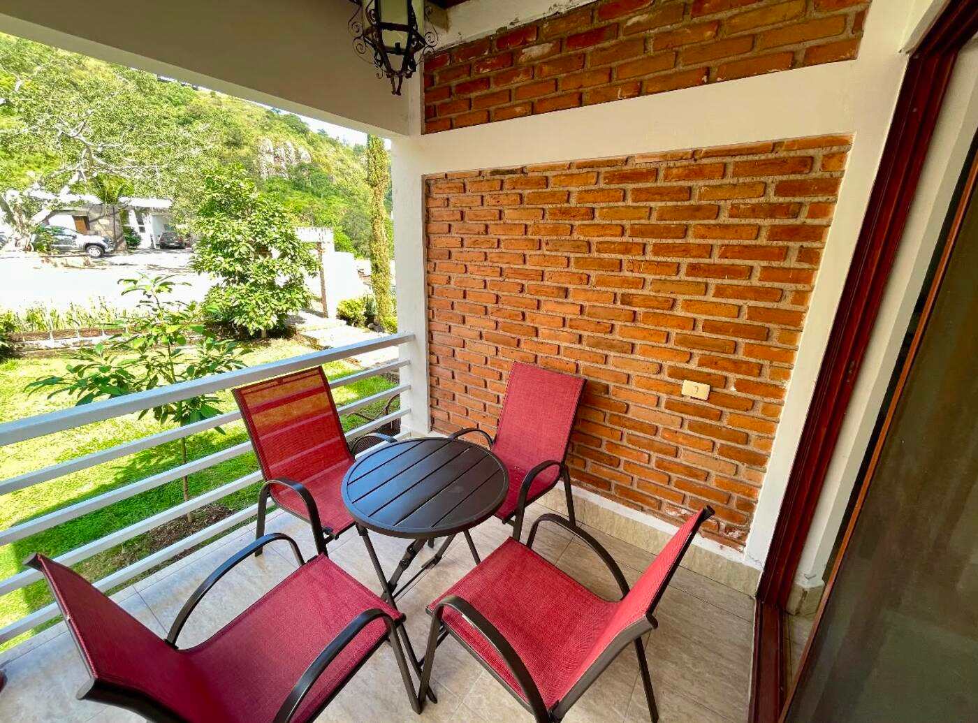 Villa Casa Blanca | 4BR Coastal Escape | Xalapa · photo 14