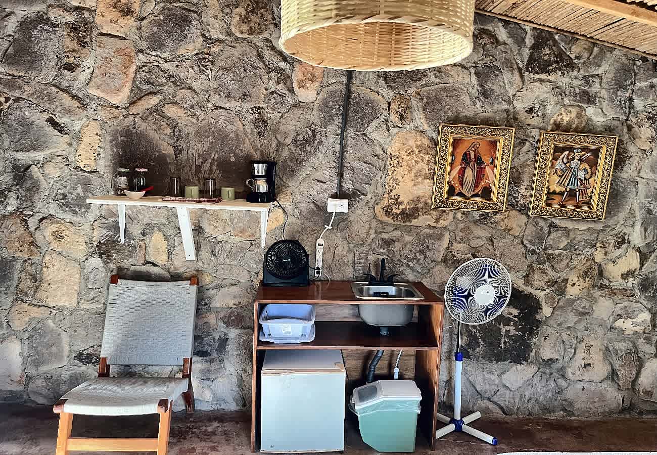 Casa de piedra volcánica | Acceso al río | Playas · foto 32