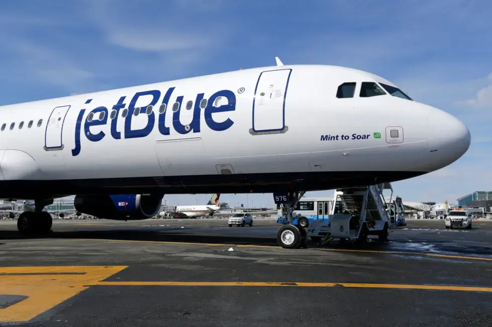 Volar de Nueva York a Puerto Rico: guía completa