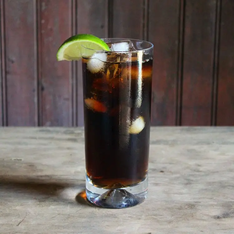 ron con Coca-Cola
